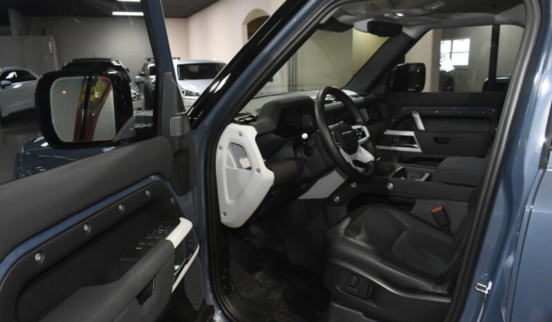 
								2023 Land Rover Defender 110 X-Dynamic SE full									