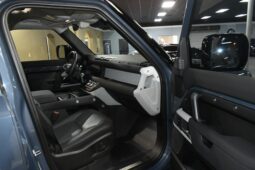 
										2023 Land Rover Defender 110 X-Dynamic SE full									