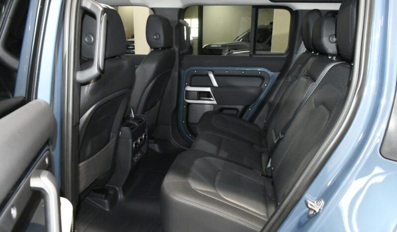 
								2023 Land Rover Defender 110 X-Dynamic SE full									