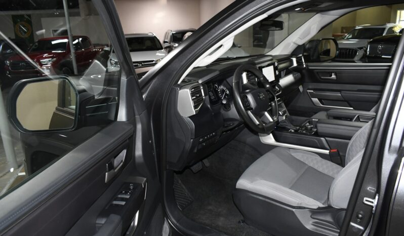 
								2024 Toyota Tundra SR5 full									