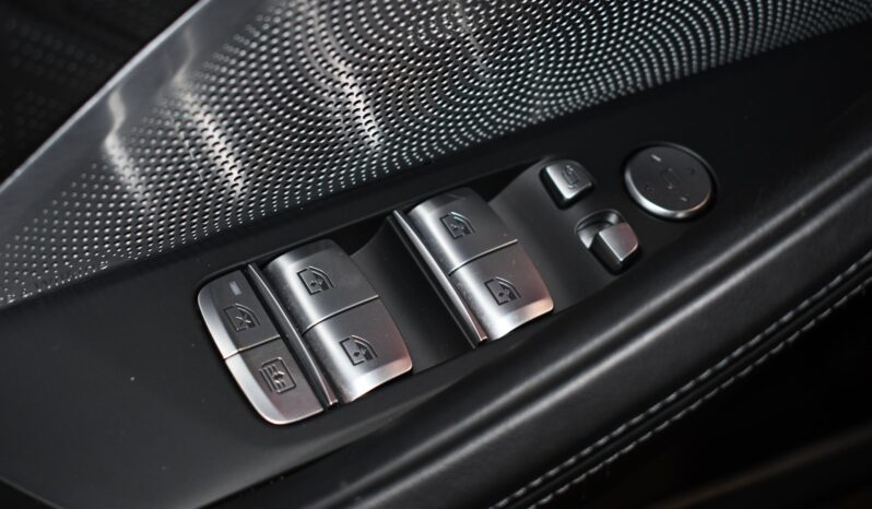 
								2022 BMW M8 Competition Gran Coupe full									