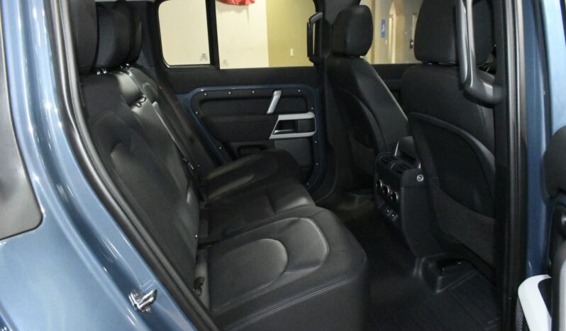 
								2023 Land Rover Defender 110 X-Dynamic SE full									