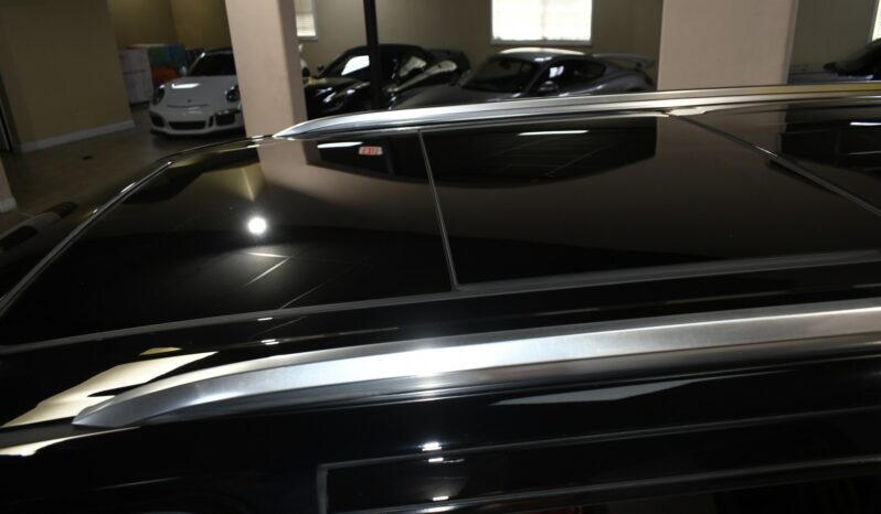 
								2023 Chevrolet Tahoe Premier full									