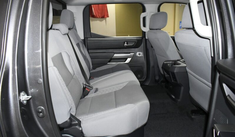 
								2024 Toyota Tundra SR5 full									