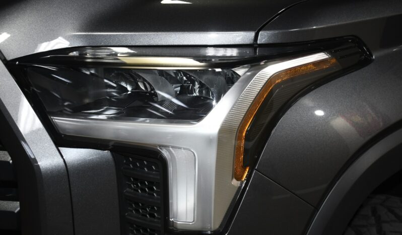 
								2024 Toyota Tundra SR5 full									