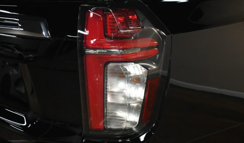 
								2023 Chevrolet Tahoe Premier full									