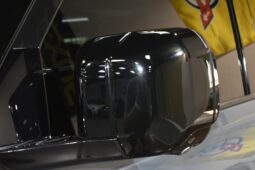 
										2023 Land Rover Defender 110 X-Dynamic SE full									