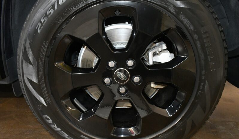 
								2023 Land Rover Defender 110 X-Dynamic SE full									