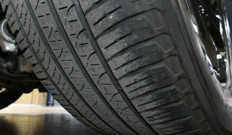 
								2023 Land Rover Defender 110 X-Dynamic SE full									