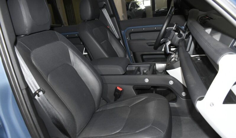 
								2023 Land Rover Defender 110 X-Dynamic SE full									