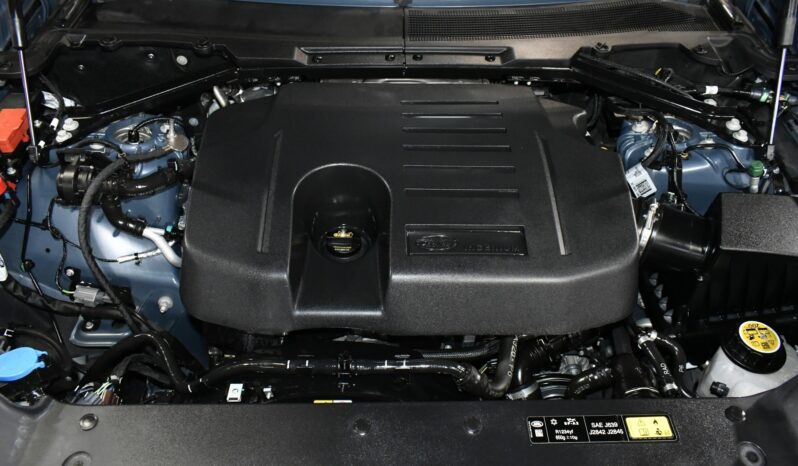 
								2023 Land Rover Defender 110 X-Dynamic SE full									