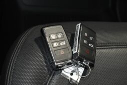 
										2023 Land Rover Defender 110 X-Dynamic SE full									