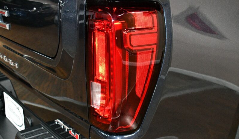 
								2025 GMC Sierra 1500 AT4 full									