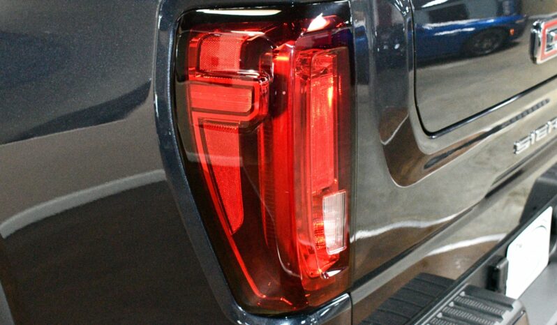 
								2025 GMC Sierra 1500 AT4 full									