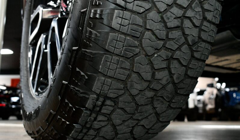 
								2025 GMC Sierra 1500 AT4 full									