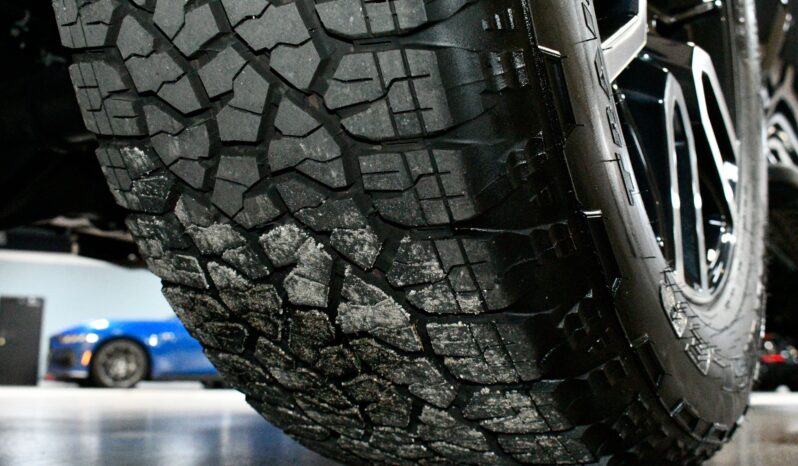 
								2025 GMC Sierra 1500 AT4 full									